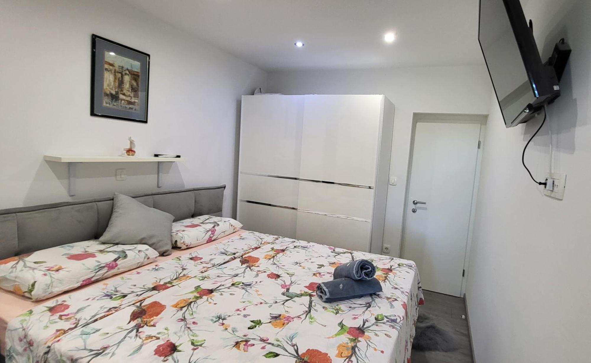 Apartment D & N Каштела Екстер'єр фото