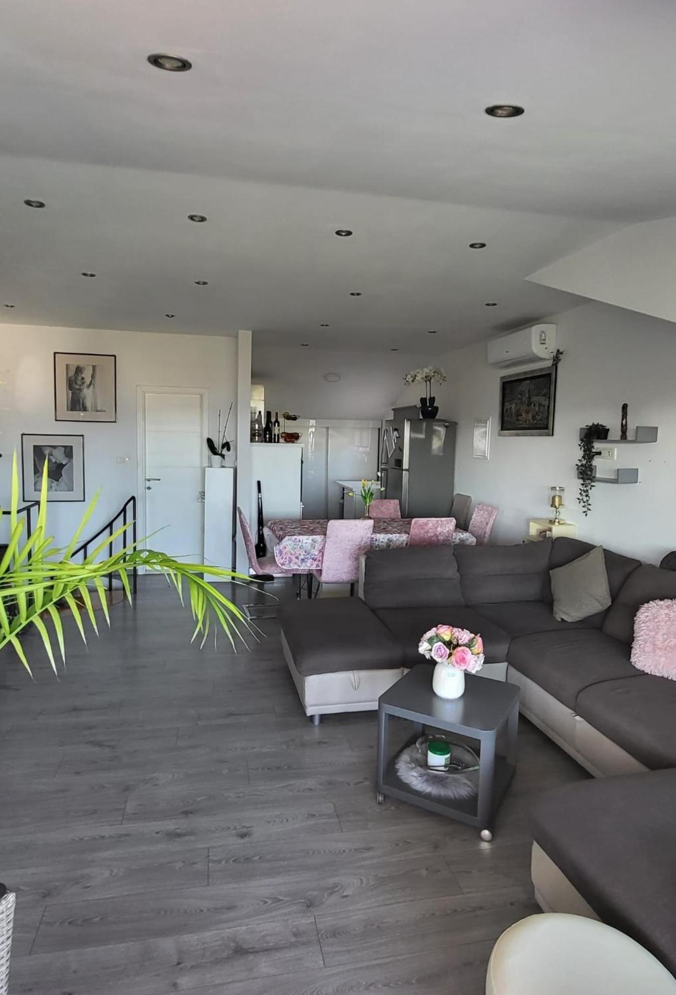 Apartment D & N Каштела Екстер'єр фото